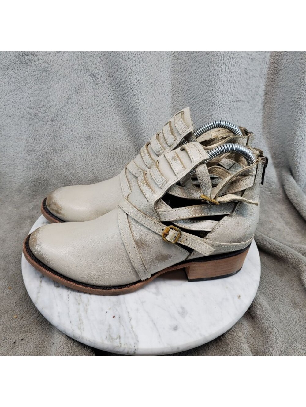Freebird Shoes Womens Size 7 Cream Leather Stair Boho Ankle Boots *Read*